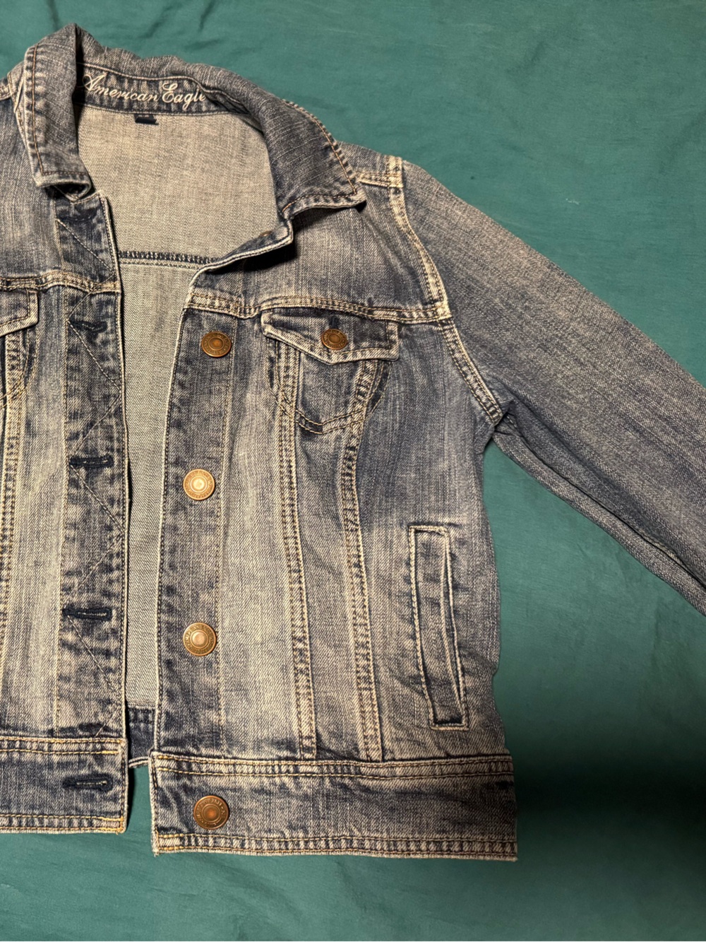 American Eagle Outfitters Faded Denim Jacket in Light Blue - Picture 2 of 9